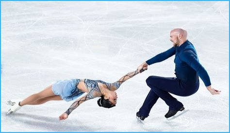 What Is Tara Lipinski's Net Worth? The Iconic Figure Skater Is Making Moves On & Off The Ice